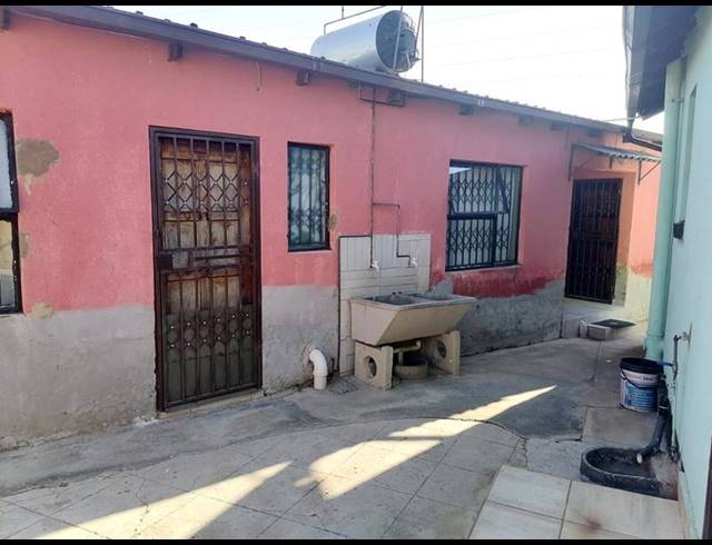 2 BEDROOM HOUSE FOR SALE IN BRAM FISCHERVILLE